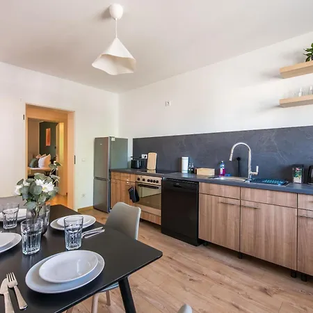 Stilvolle Mit Balkon- Wenige Gehminuten Von Der Altstadt Apartament *