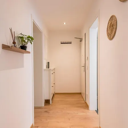 Stilvolle Mit Balkon- Wenige Gehminuten Von Der Altstadt Apartamento